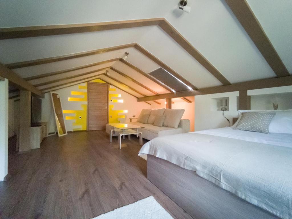 Holiday Home Tos Рисика Экстерьер фото