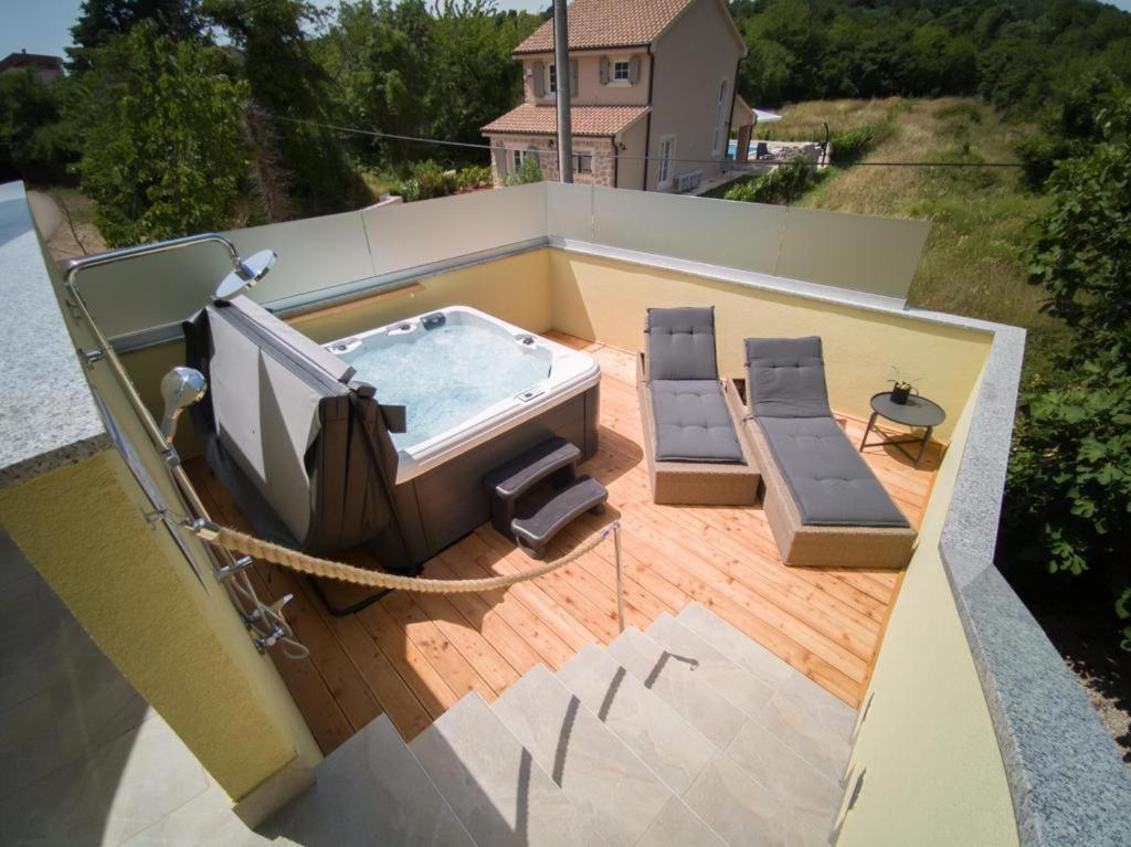 Holiday Home Tos Рисика Экстерьер фото