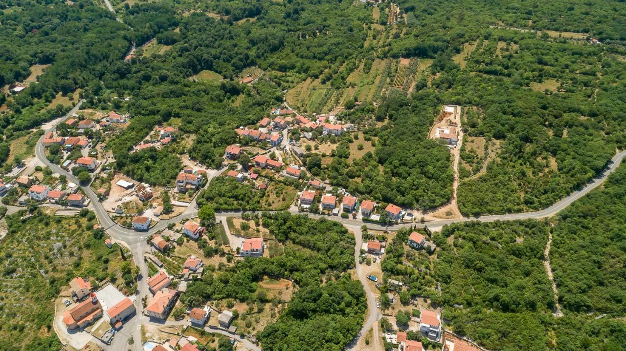 Holiday Home Tos Рисика Экстерьер фото