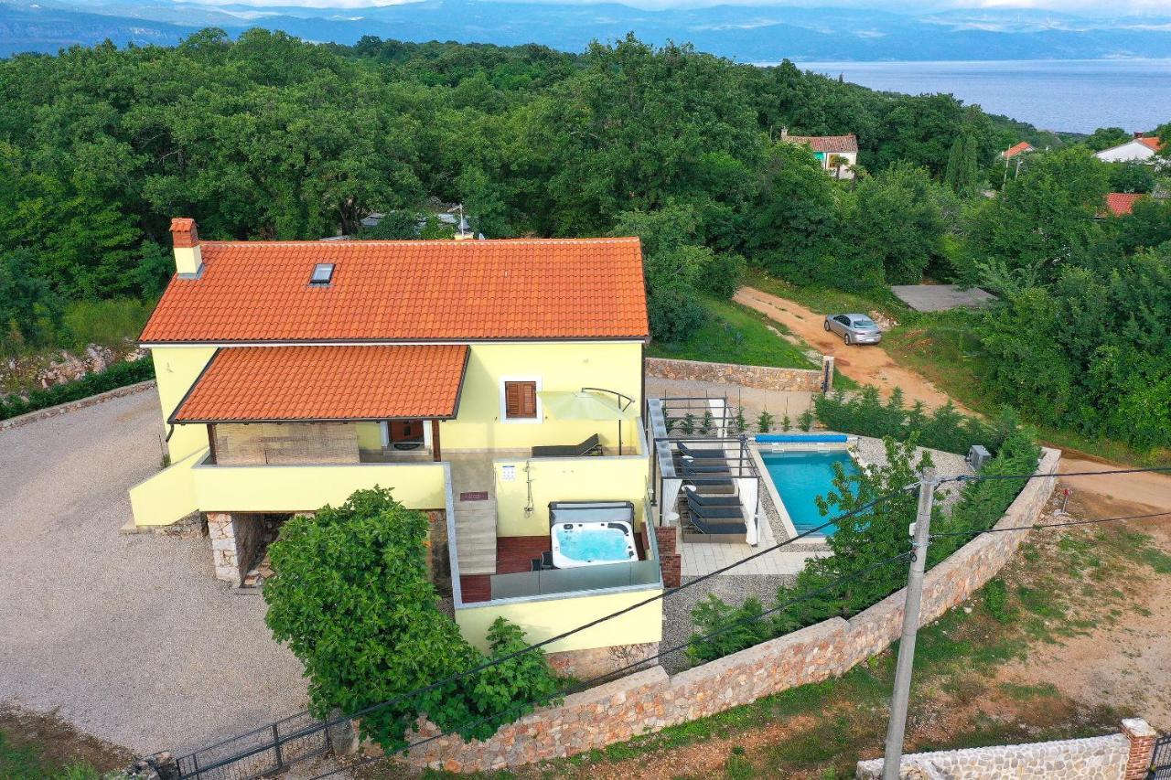 Holiday Home Tos Рисика Экстерьер фото