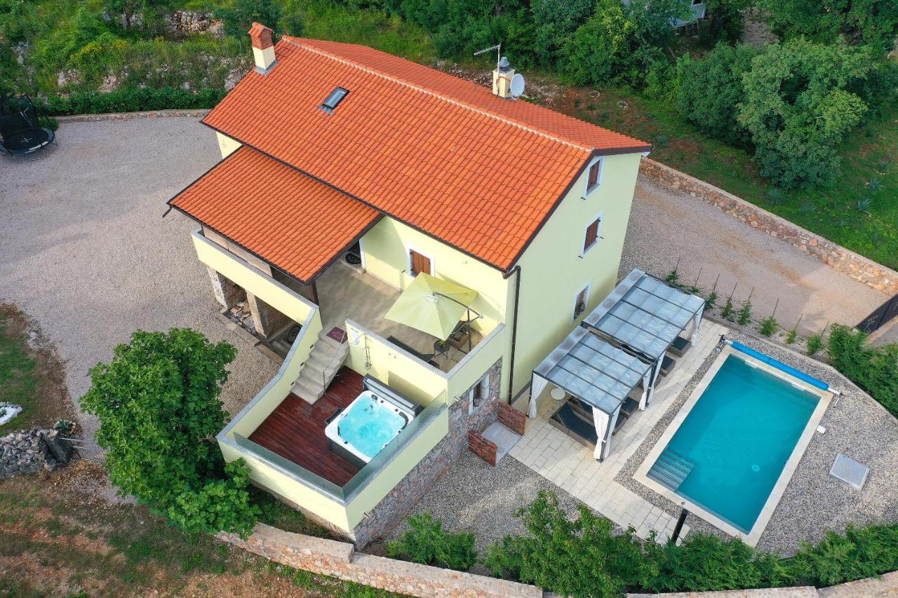 Holiday Home Tos Рисика Экстерьер фото