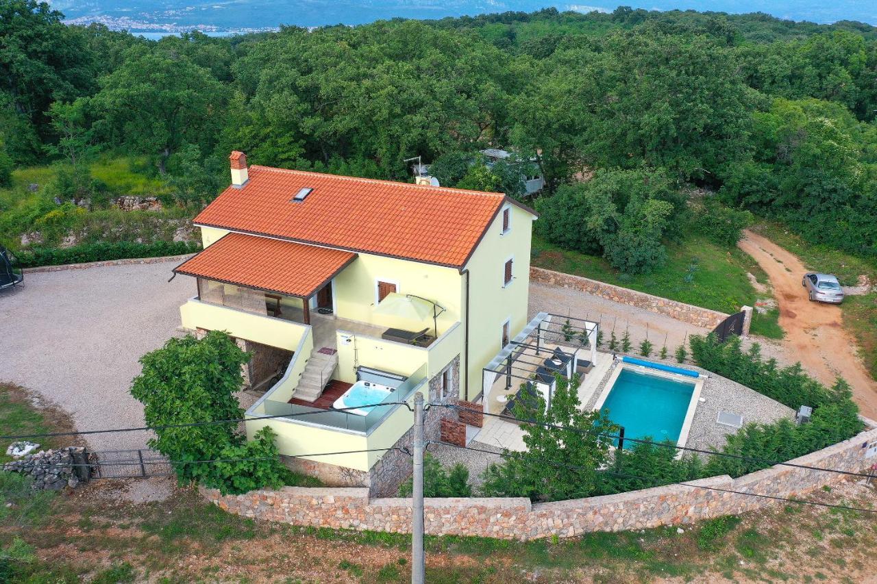 Holiday Home Tos Рисика Экстерьер фото