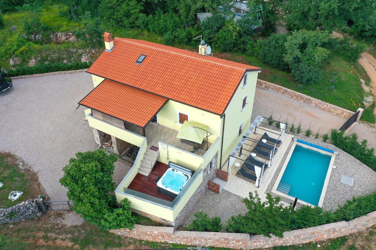 Holiday Home Tos Рисика Экстерьер фото